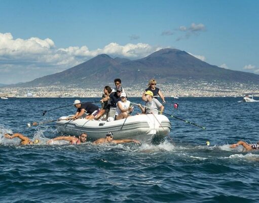 Nuotatori provenienti da quindici nazioni, in mare a Ischia per la “Traversata di Nettuno”