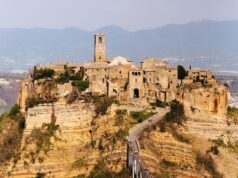 Capri e Pozzuoli “fuori”: Civita di Bagnoregio (borgo con 14 abitanti) è Capitale italiana dell’arte contemporanea 2028