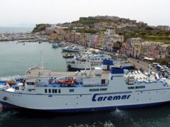 Collegamenti marittimi nel Golfo di Napoli: servizi garantiti fino al 31 dicembre 2027